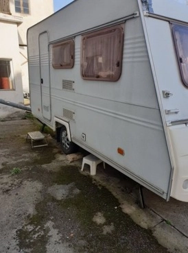                         Przyczepa kempingowa NIEWIADÓW N-390 rok 1995, 4-osoby - zdjęcie 3
                        