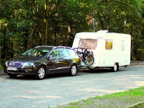                         Przyczepa kempingowa NIEWIADÓW N-390 rok 1995, 4-osoby - zdjęcie 6
                        