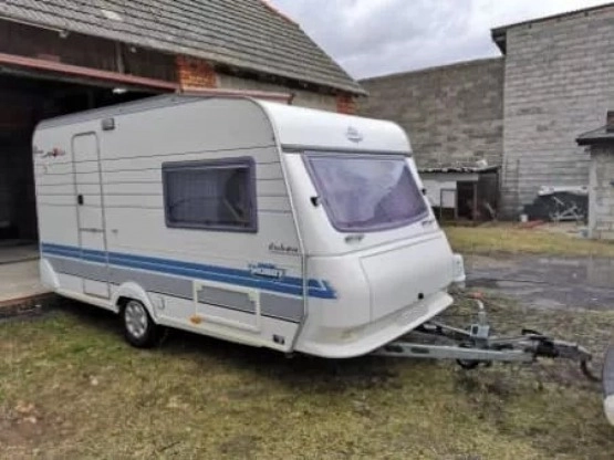                         Przyczepa kempingowa w bardzo dobrym stanie HOBBY 1997 rok - zdjęcie 1
                        