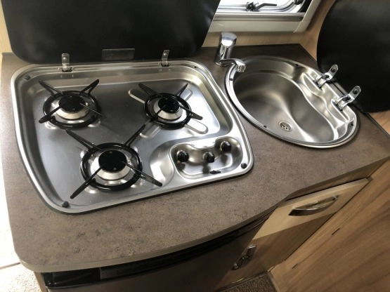                         Pilote G 600 LGA Aventura Fiat Ducato 2.3 diesel 130KM - zdjęcie 11
                        