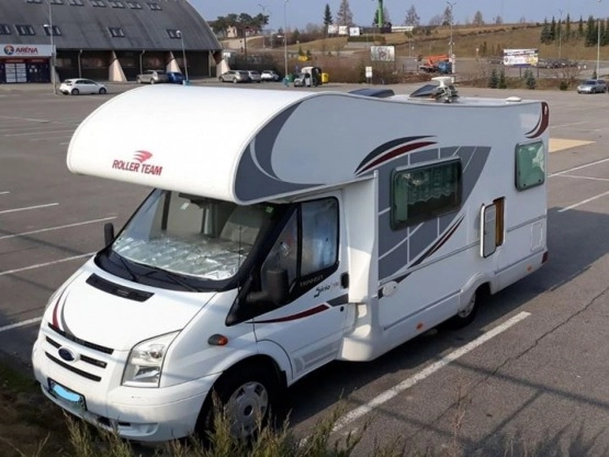                         Sprzedam Kamper Ford Sirio 590 z 2007 roku - zdjęcie 10
                        