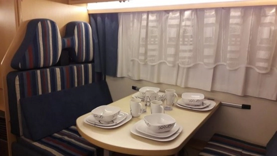                         Sprzedam Kamper Ford Sirio 590 z 2007 roku - zdjęcie 2
                        