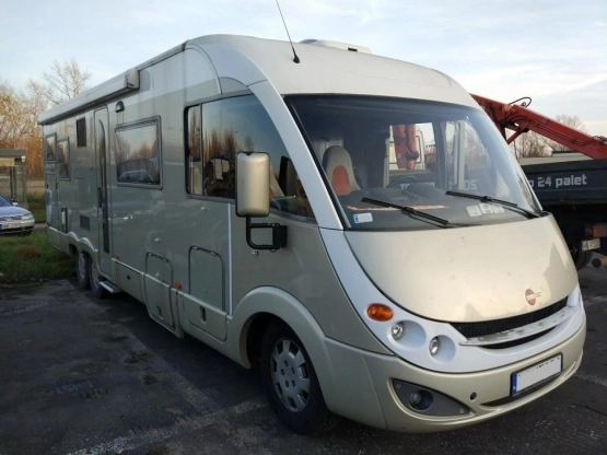                         Burstner Elegance i821 - zdjęcie 1
                        