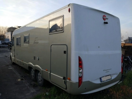                         Burstner Elegance i821 - zdjęcie 3
                        