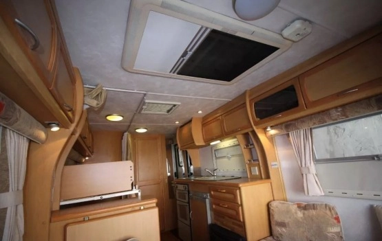                         Przyczepa Compass 514 z 2005 roku - zdjęcie 14
                        