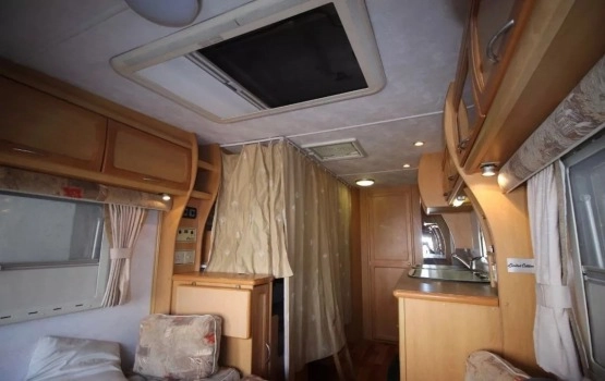                         Przyczepa Compass 514 z 2005 roku - zdjęcie 16
                        