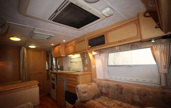                         Przyczepa Compass 514 z 2005 roku - zdjęcie 5
                        