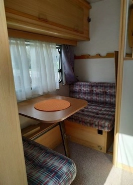                         Knaus Eifelland Holiday 1996 rok - zdjęcie 10
                        