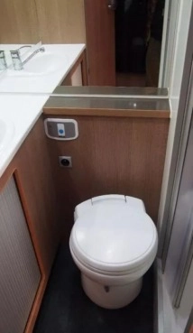                         Fiat Ducato Camper Duni 2013 rok - zdjęcie 19
                        