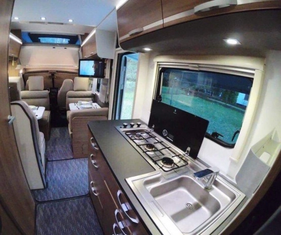                         Wynajem ADRIA CORAL XL 670 DK ALKOWA - zdjęcie 2
                        