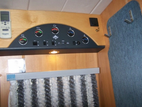                         sprzedam kamper - zdjęcie 7
                        