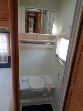                         Mercedes-Benz Sprinter AUTOTRAIL - zdjęcie 15
                        