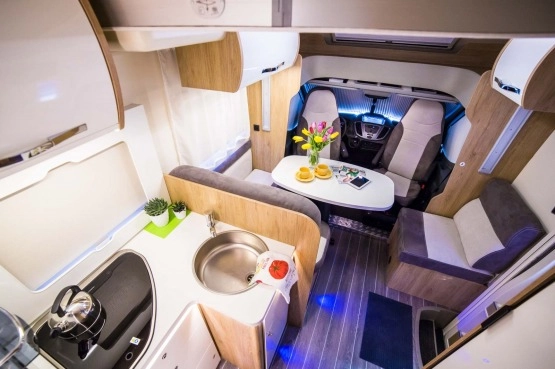                         Nowe i świetnie wyposażone kampery! - zdjęcie 4
                        