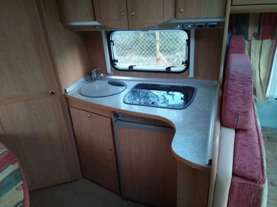                         Ccamper - półintegra, 2.8, Burstner, klima, suchy, 6,6 dł. - zdjęcie 10
                        