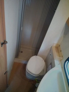                         Ccamper - półintegra, 2.8, Burstner, klima, suchy, 6,6 dł. - zdjęcie 2
                        