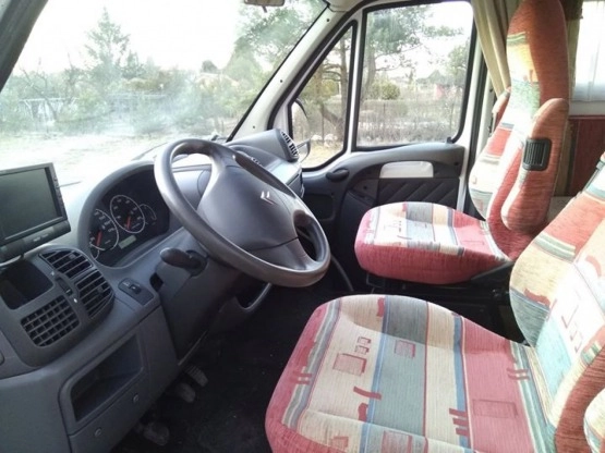                         Ccamper - półintegra, 2.8, Burstner, klima, suchy, 6,6 dł. - zdjęcie 6
                        