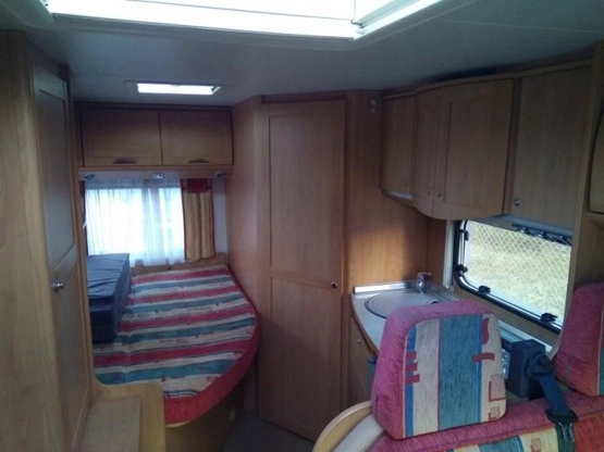                         Ccamper - półintegra, 2.8, Burstner, klima, suchy, 6,6 dł. - zdjęcie 7
                        