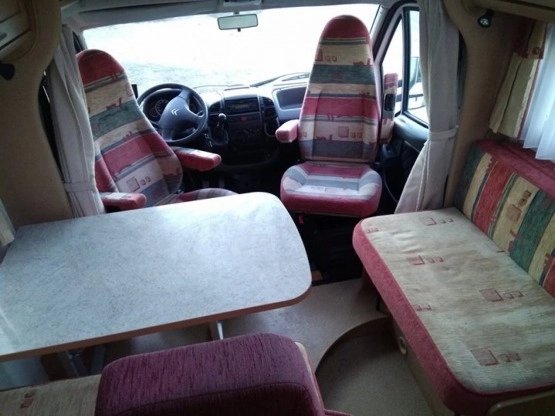                         Ccamper - półintegra, 2.8, Burstner, klima, suchy, 6,6 dł. - zdjęcie 8
                        