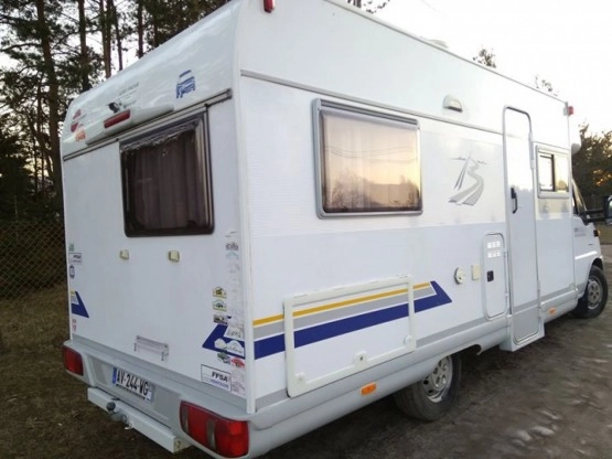                         Ccamper - półintegra, 2.8, Burstner, klima, suchy, 6,6 dł. - zdjęcie 9
                        