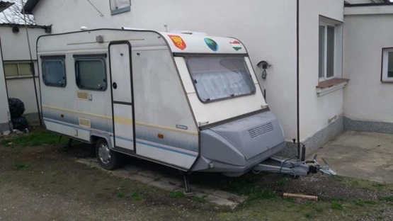                         Adria Optima 4-osobowa z przedsionkiem, gotowa do podróży - zdjęcie 8
                        