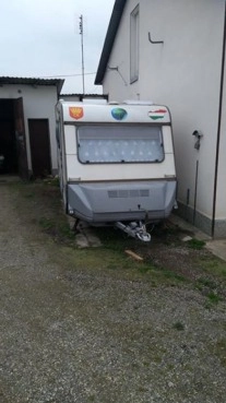                         Adria Optima 4-osobowa z przedsionkiem, gotowa do podróży - zdjęcie 9
                        