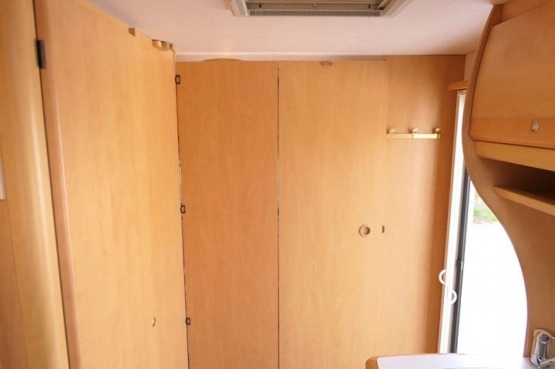                         2004 rok Bailey Pageant 5-osobowa, osobny prysznic, stan idealny - zdjęcie 5
                        