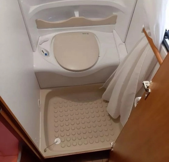                         Hobby 540 EXCELLENT - zdjęcie 16
                        