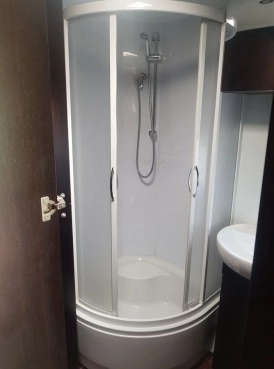                         SPRZEDAM - KAMPER STARLINER 36 RG - zdjęcie 15
                        