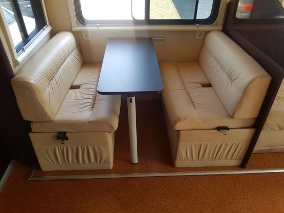                         SPRZEDAM - KAMPER STARLINER 36 RG - zdjęcie 6
                        