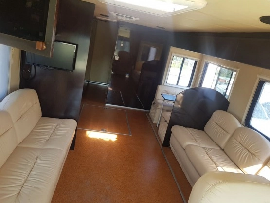                         SPRZEDAM - KAMPER STARLINER 36 RG - zdjęcie 8
                        