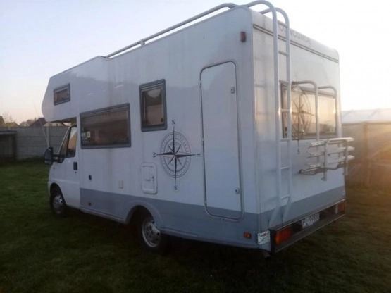                         Kamper Fiat Ducato z 1997 roku - zdjęcie 11
                        