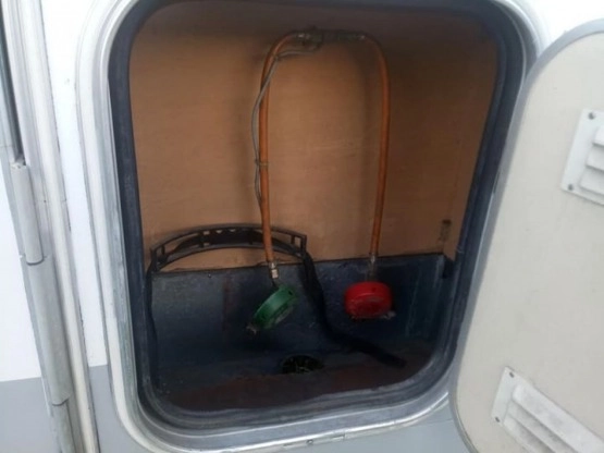                         Kamper Fiat Ducato z 1997 roku - zdjęcie 3
                        