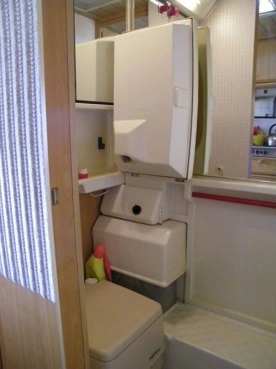                         Przyczepa kempingowa Dethleffs Nomad, łóżko piętrowe - zdjęcie 4
                        