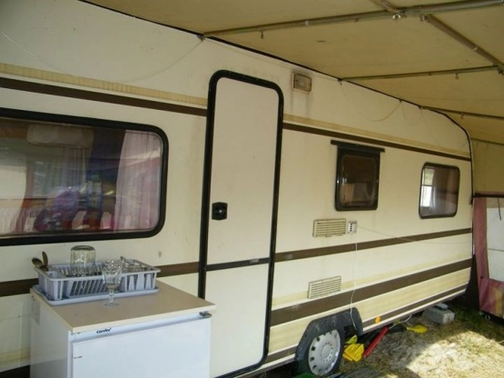                         Przyczepa kempingowa Dethleffs Nomad, łóżko piętrowe - zdjęcie 6
                        