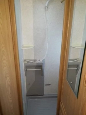                         Przyczepa kempingowa 4/5 osobowa Lunar z przedsionkiem i napędem, 1998 - zdjęcie 6
                        