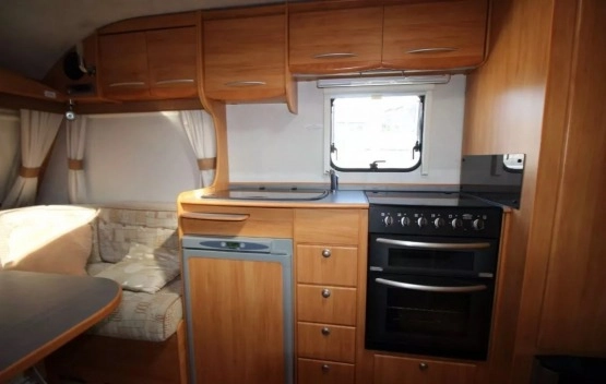                         Przyczepa Adria 524 z 2007 roku - zdjęcie 12
                        