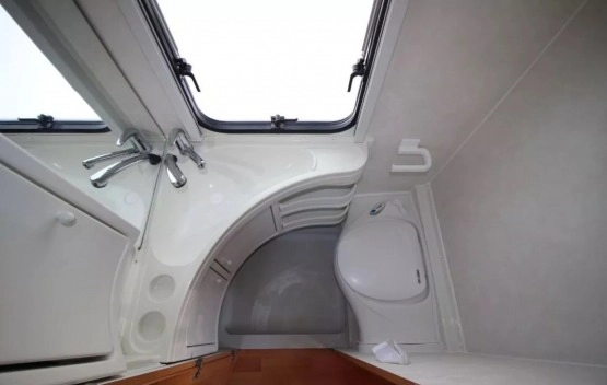                         Przyczepa Adria 524 z 2007 roku - zdjęcie 14
                        