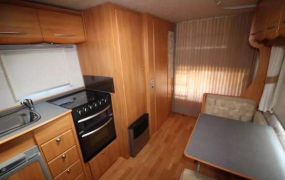                         Przyczepa Adria 524 z 2007 roku - zdjęcie 23
                        