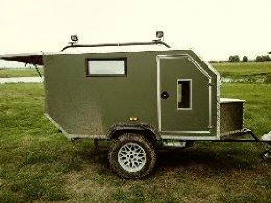                         Sprzedam przyczepę myślę, że bardzo fajną i nietuzinkową - zdjęcie 1
                        