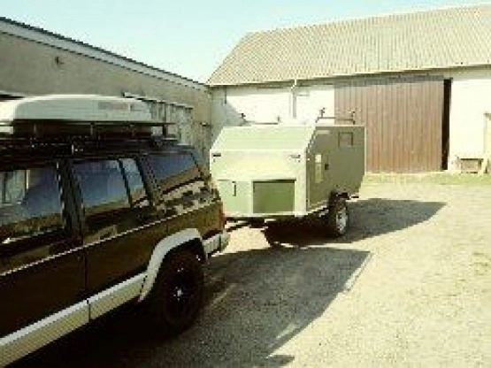                         Sprzedam przyczepę myślę, że bardzo fajną i nietuzinkową - zdjęcie 5
                        