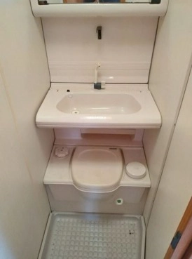                         Przyczepa kempingowa Hobby Prestige 420 1994 rok - zdjęcie 5
                        