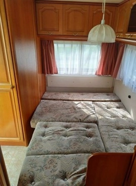                         Przyczepa kempingowa Hobby Prestige 420 1994 rok - zdjęcie 7
                        