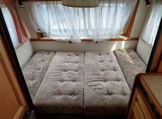                         Przyczepa kempingowa Hobby Prestige 420 1994 rok - zdjęcie 9
                        