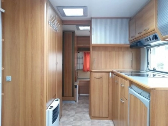                         Zadbana przyczepa kempingowa KNAUS EUROSTAR 500 - zdjęcie 4
                        