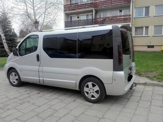                         Opel Vivaro Opel Vivaro LIFE 1.9CDTI 2006 WESTFALIA KAMPER 2x klima sejf alufelgi - zdjęcie 4
                        