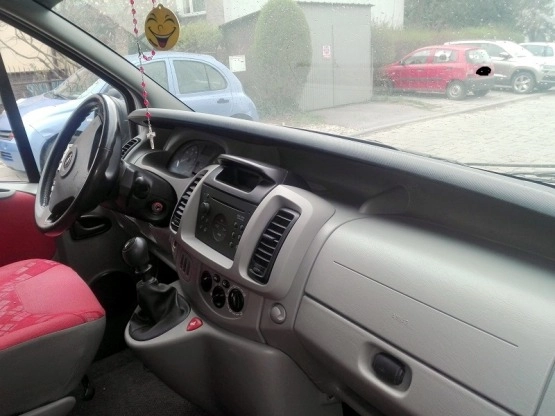                         Opel Vivaro Opel Vivaro LIFE 1.9CDTI 2006 WESTFALIA KAMPER 2x klima sejf alufelgi - zdjęcie 7
                        