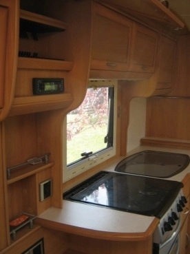                         Przyczepa SWIFT Corniche 17/3+mover+przedsionek - zdjęcie 8
                        