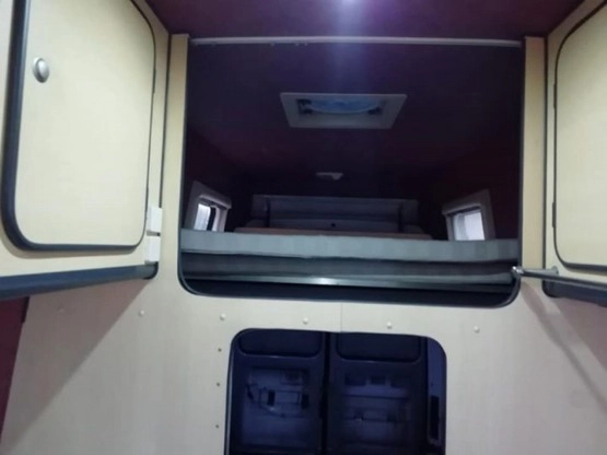                         MERCEDES SPRINTER CAMPER + GARAŻ NA DWA MOTOCYKLE - zdjęcie 15
                        