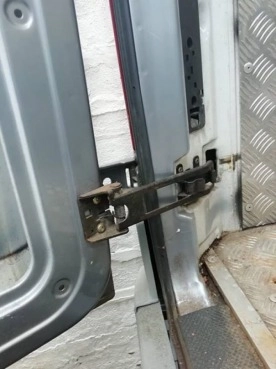                         MERCEDES SPRINTER CAMPER + GARAŻ NA DWA MOTOCYKLE - zdjęcie 8
                        