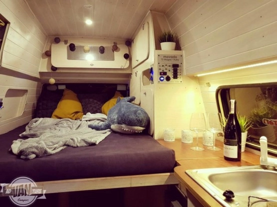                         Wynajem wyjątkowego Customowego kampera VW T3 -> www.adVANture.pl - zdjęcie 1
                        